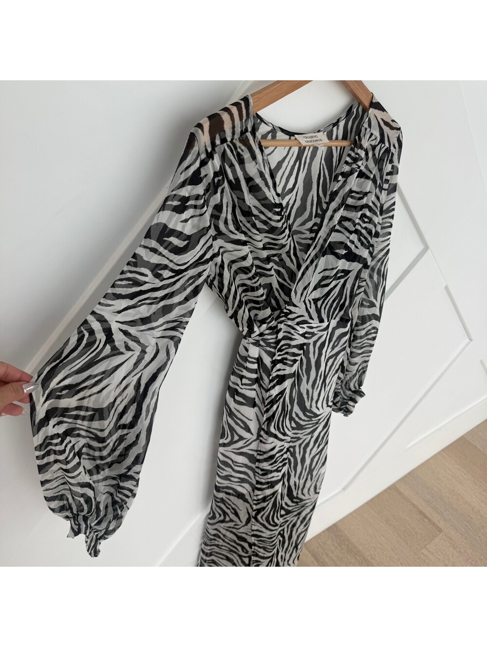 Chasing Unicorns Zebra Print Silk Long Sleeve Coverup Vacation Dress Size M - Picture 4 of 7